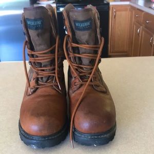Mens Wolverine boots, size 9M